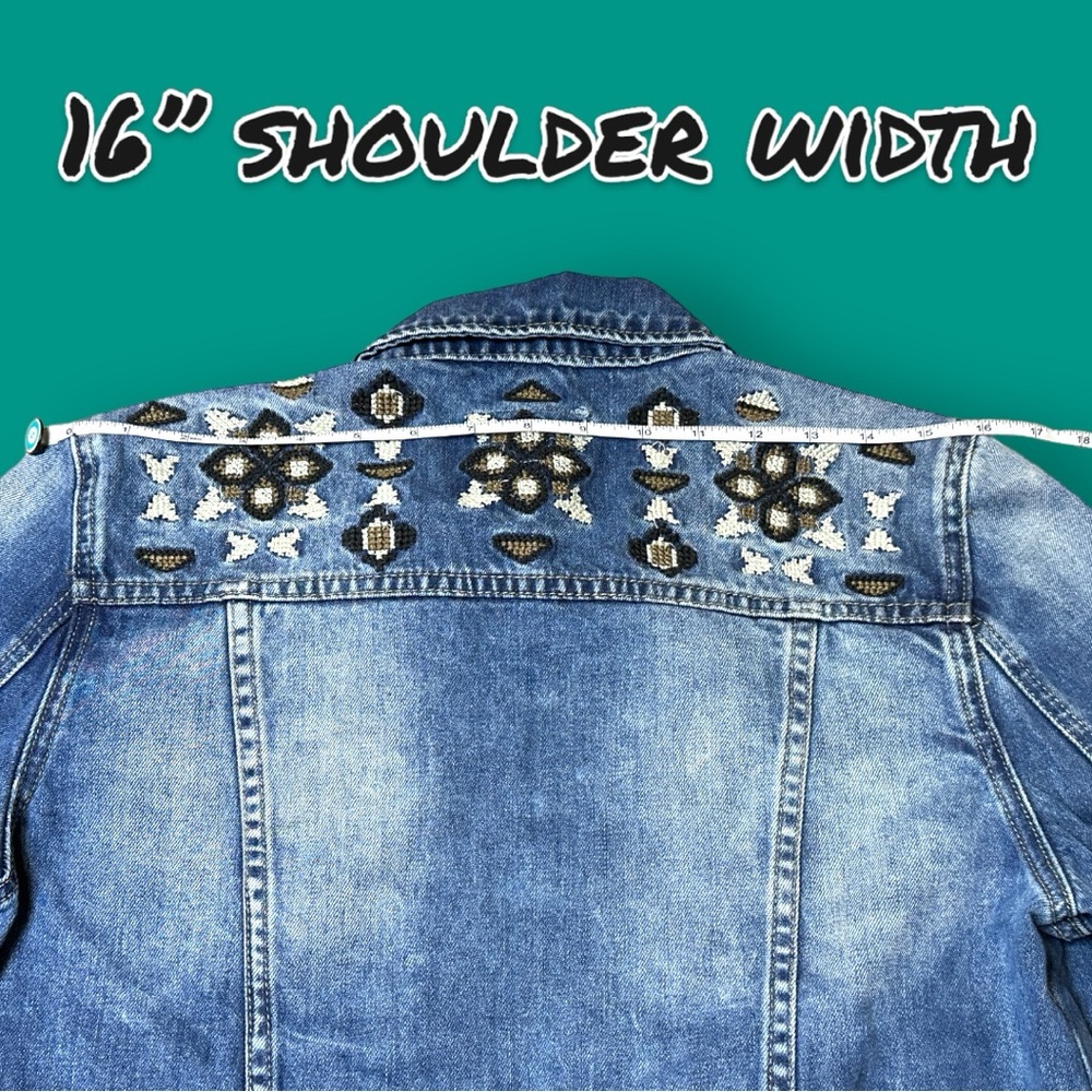 EUC Velvet Heart Embroidered Denim Jacket in Medium Blue Wash. Size Medium 💙🩵 - Picture 10 of 11